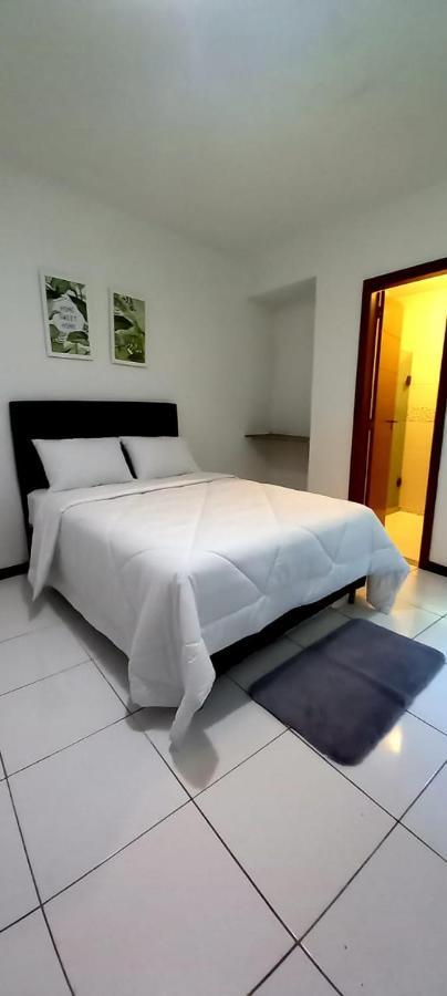 Bliss Hoteis Centro Armacao dos Buzios Bagian luar foto A bedroom with a bed and a bathroom