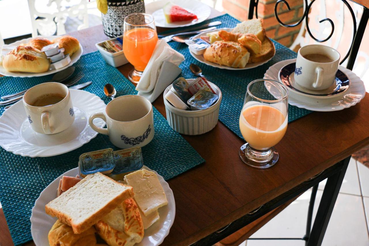 Bliss Hoteis Centro Armacao dos Buzios Bagian luar foto A typical breakfast in the Dominican Republic